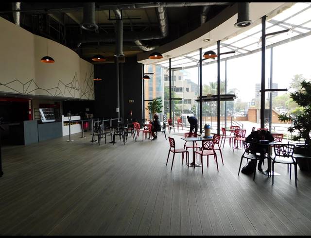 2,000M² OFFICE TO LET IN FERNDALE